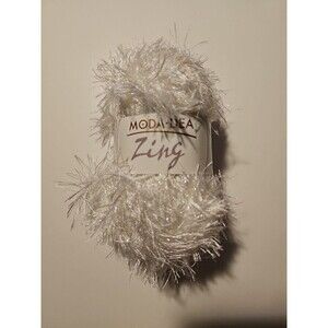 Moda Dea ZING YARN Metallic EYELASH~Pearl~1.76 oz Skein 87yd New!